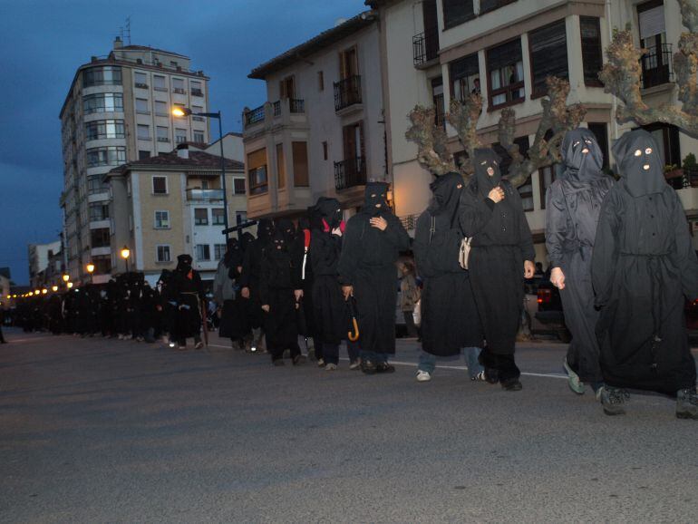 Romeros de Tafalla de regreso tras caminar a Ujué