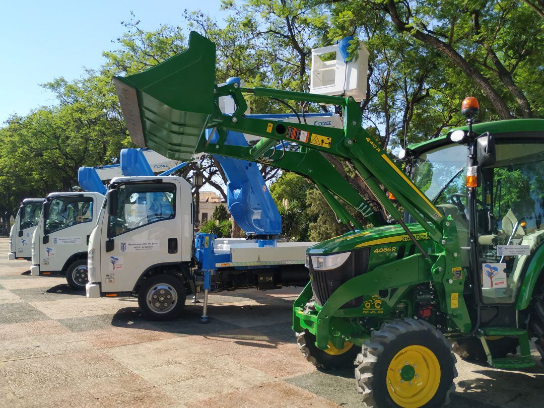 Nueva maquinaria para el cuidado de parques y jardines en Jerez