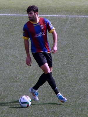 Isamel Marín "Urzaiz" jugará en el centro de la defensa