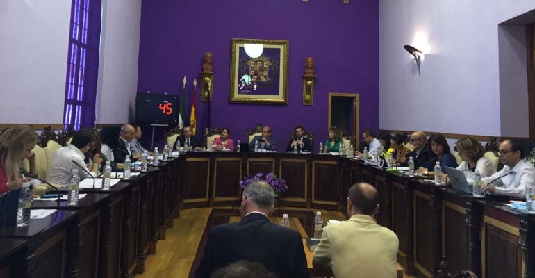 Los concejales del Ayuntamiento de Jaén durante el pleno de esta mañana.