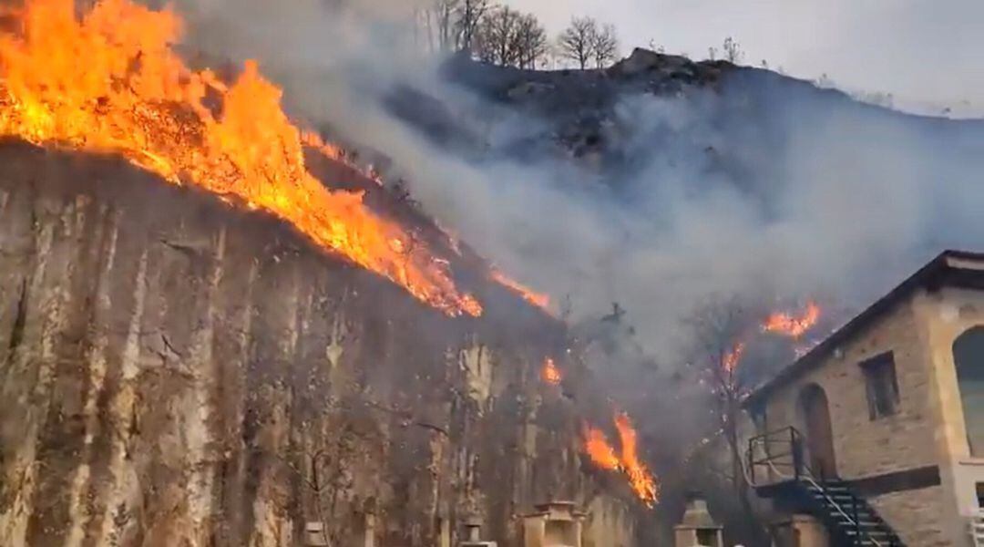 Incendio en Bera 