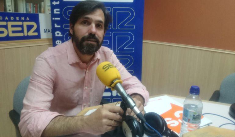 Guillermo Gross en los estudios de SER Madrid Sur