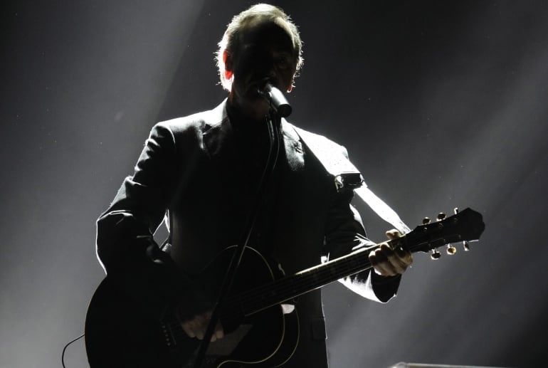 Neil Diamond durante un concierto en Alemania en 2008