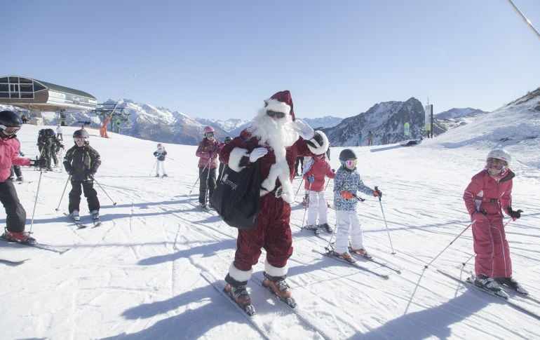 Papa Noel llega a las pistas de esquí