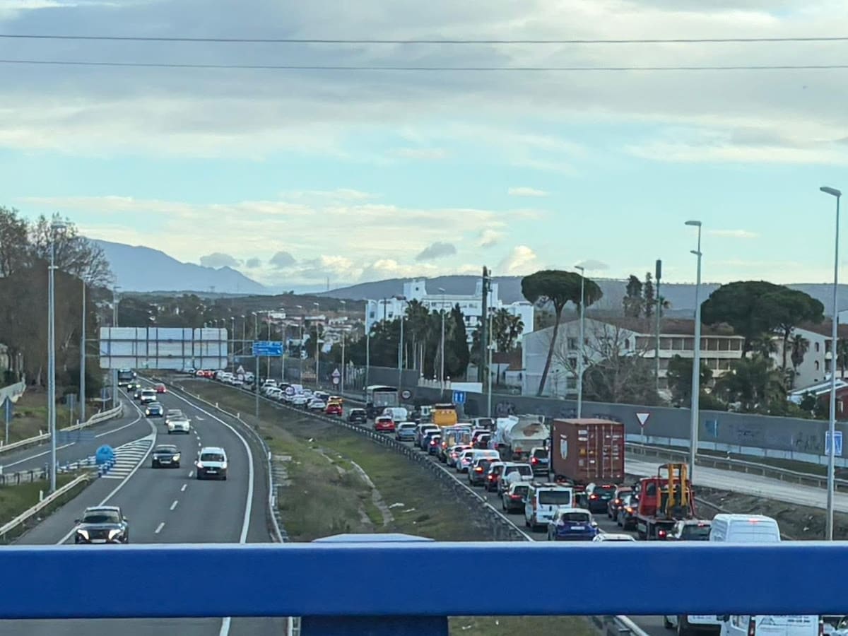 Un nuevo accidente entre Guadacorte y San Roque colapsa la A-7