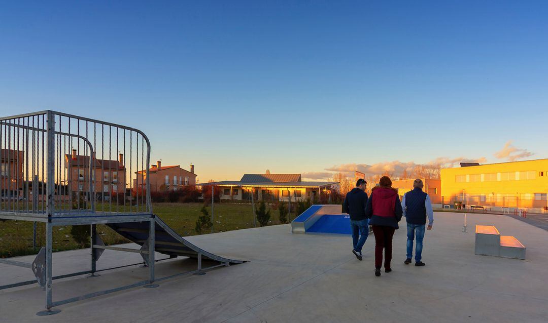 El equipo de Gobierno del Ayuntamiento de Grijota (Palencia) visita la escuela infantil del municipio