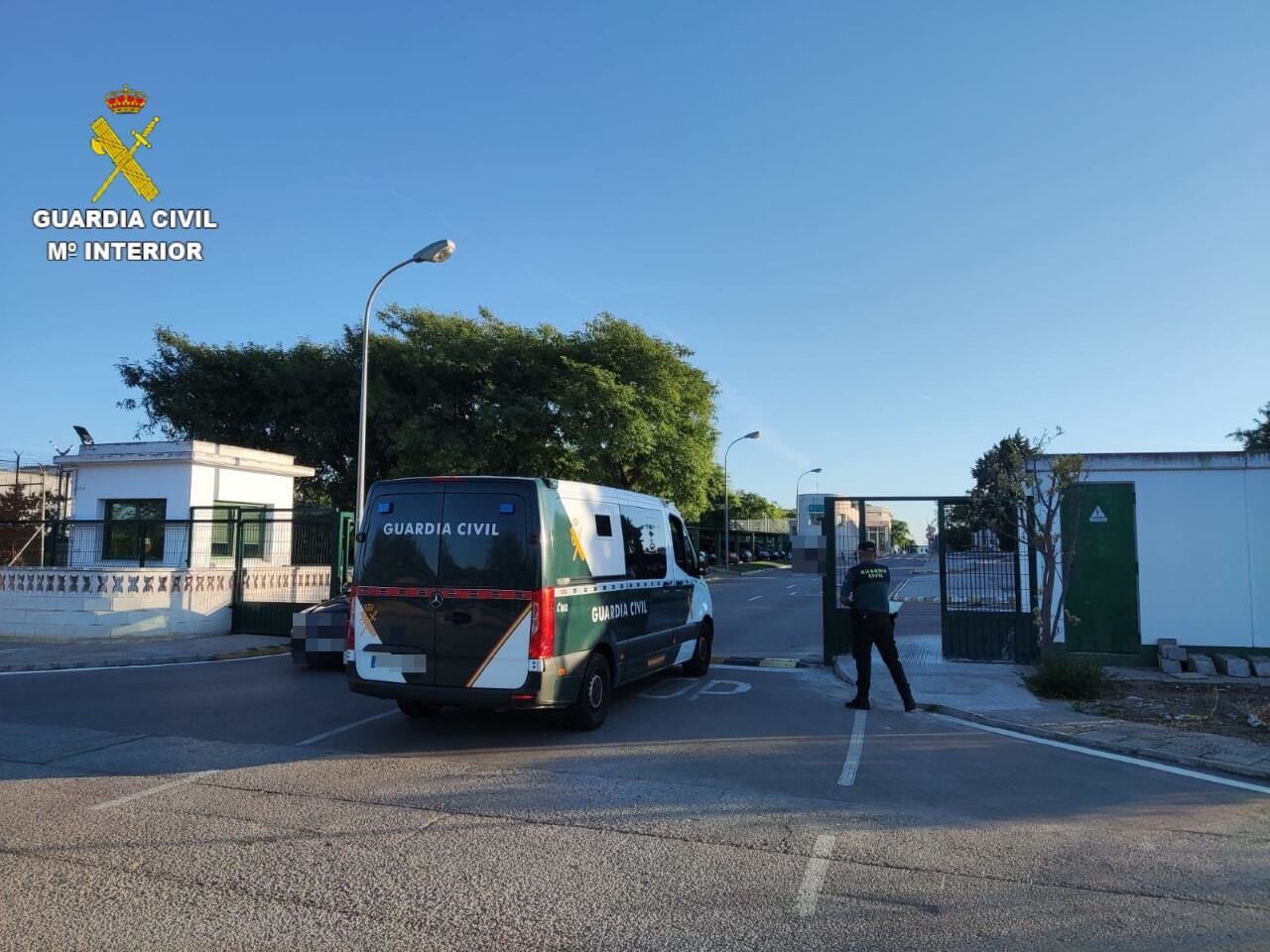 La Guardia Civil a las puertas de la cárcel de Picassent