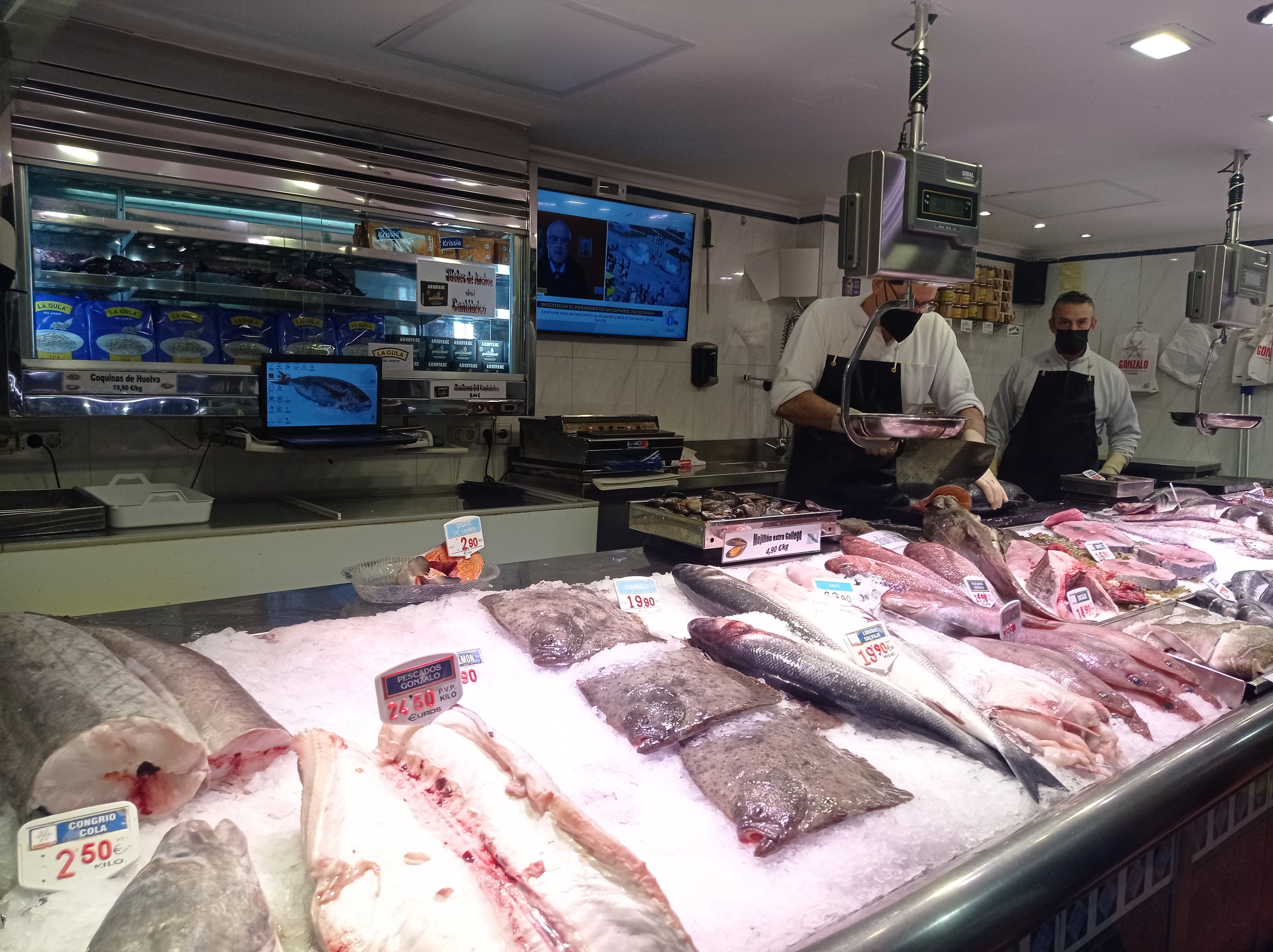 Pescadería de la Plaza de Abastos esta misma mañana