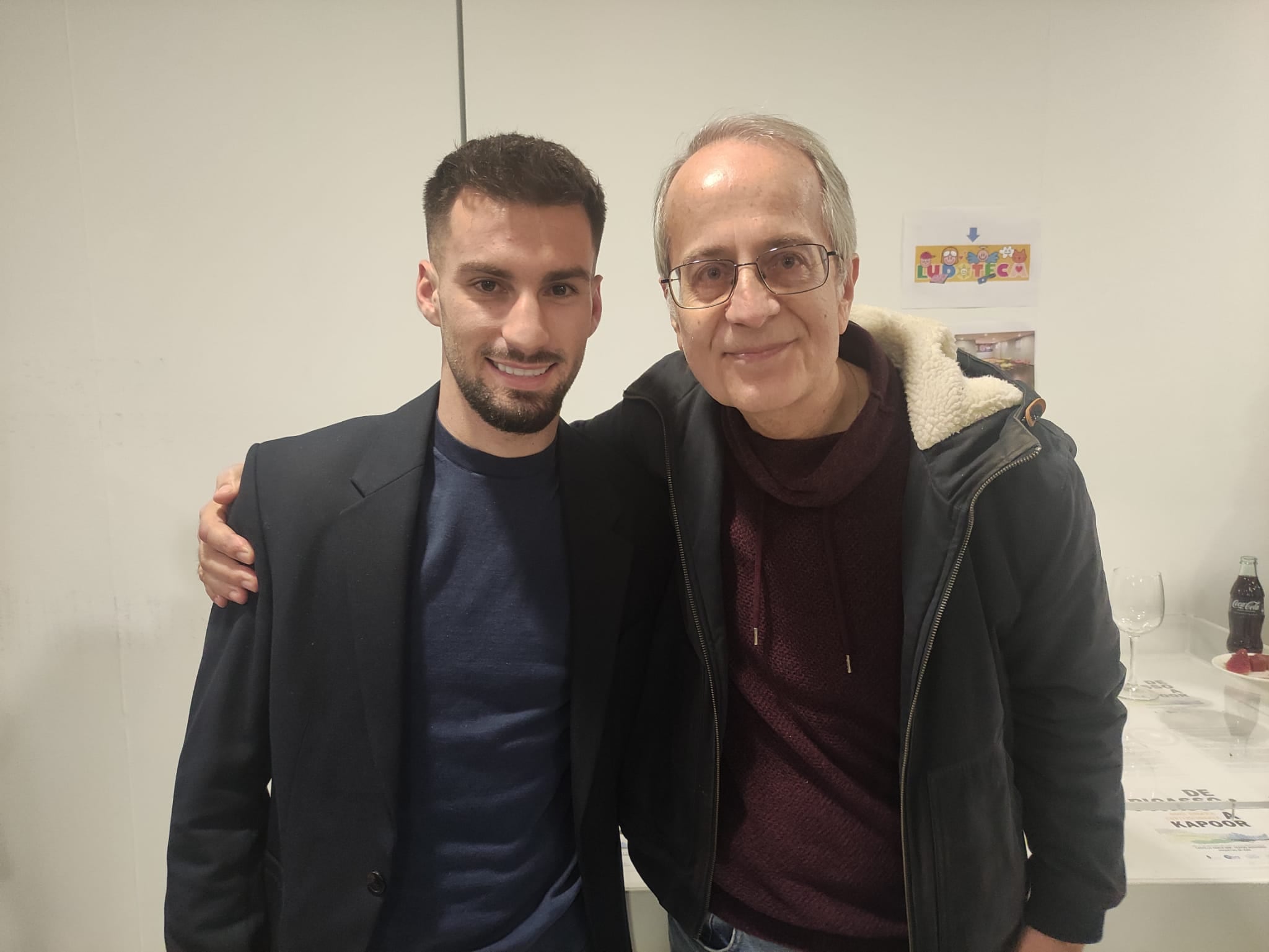 Álex Baena siempre tan cercano.