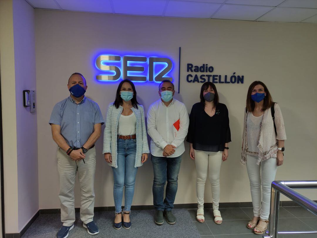 Los participantes en el debate junto al director de Radio Castellón Cadena Ser, Jesús López