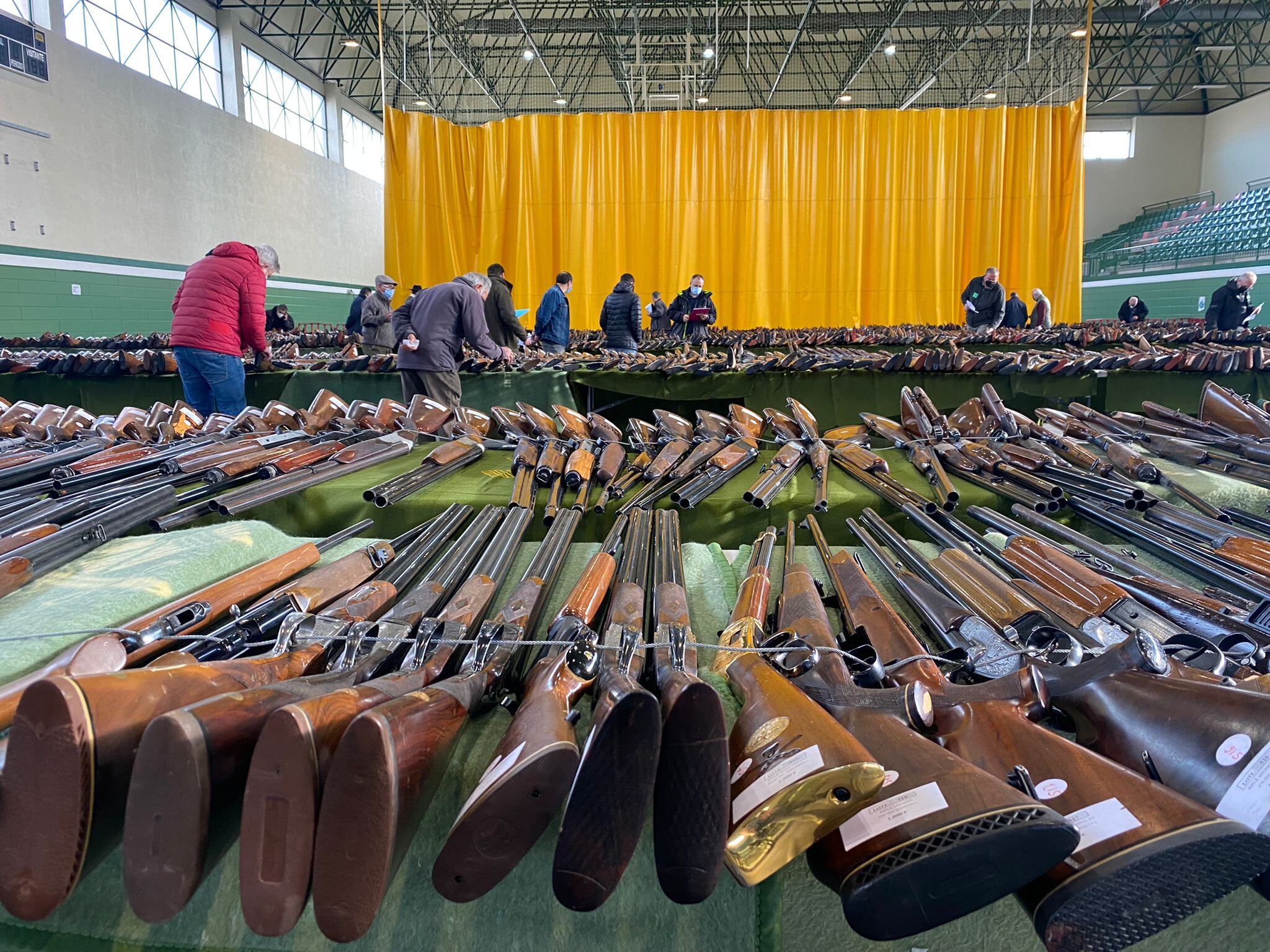 Grups d'armes subhastades