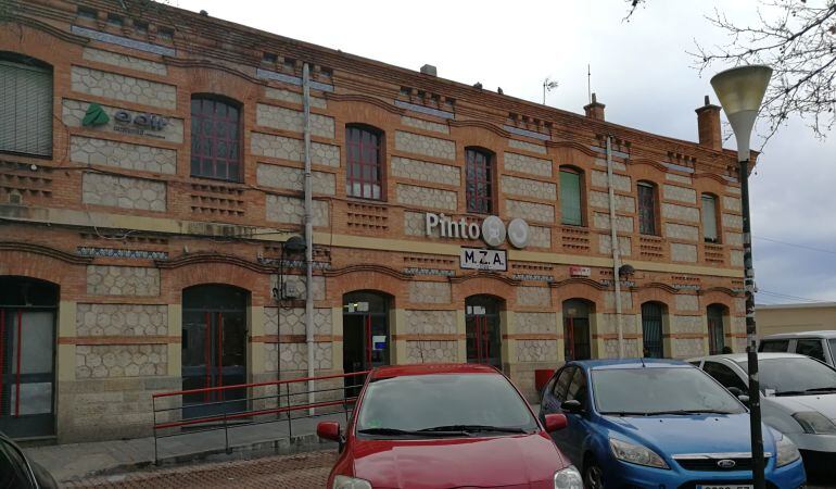 La estación de Pinto es una de las que cuenta con un pequeño aparcamiento disuasorio a veces no suficiente