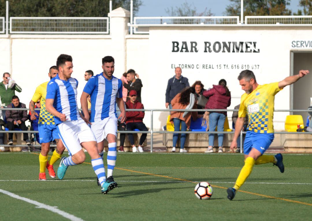 Imagen del partido disputado en El Torno este domingo