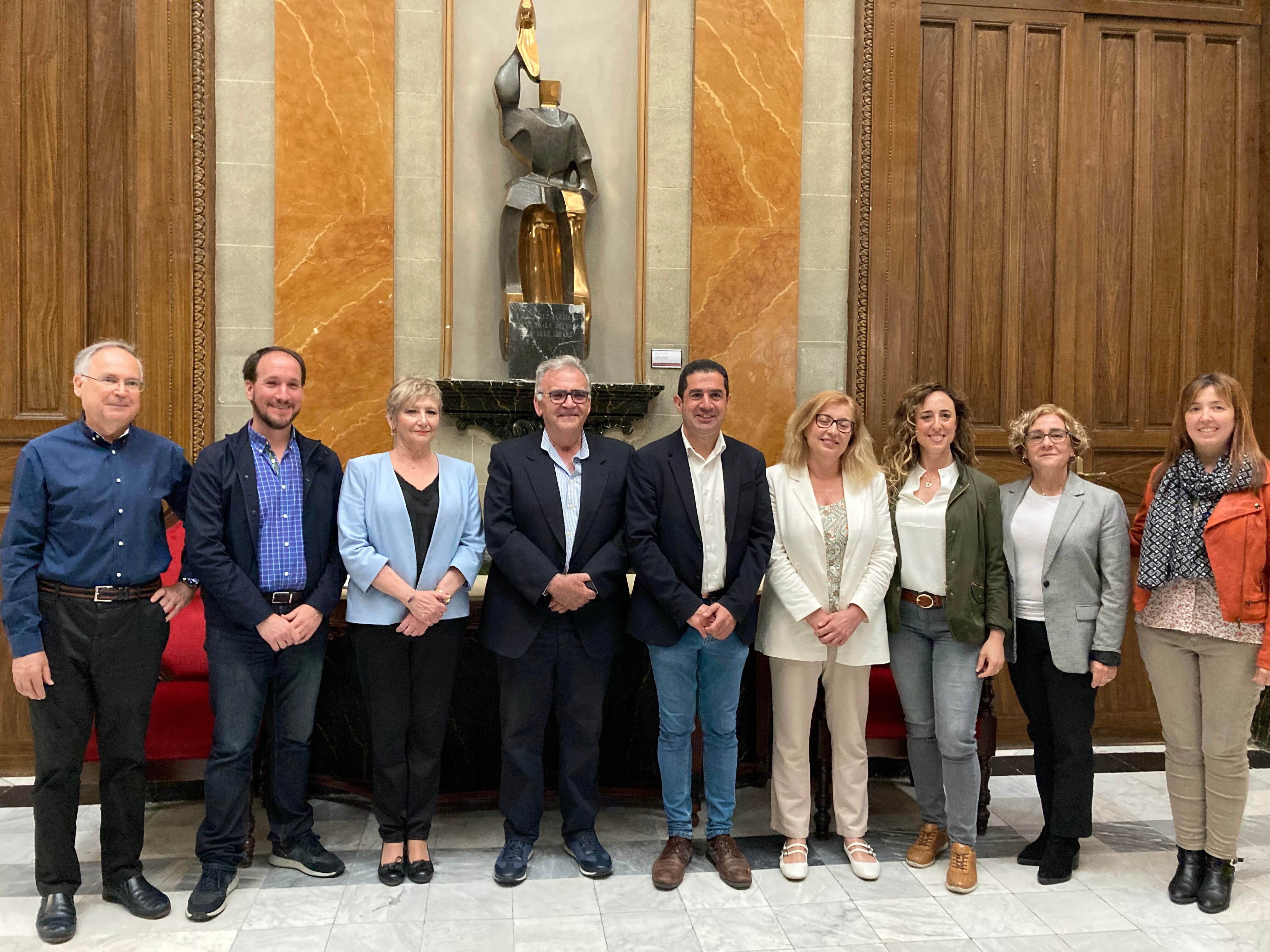 Representantes de la Consellería de Sanidad, Universidad de Alicante y Ayuntamiento de Alcoy tras la reunión en Alcoy