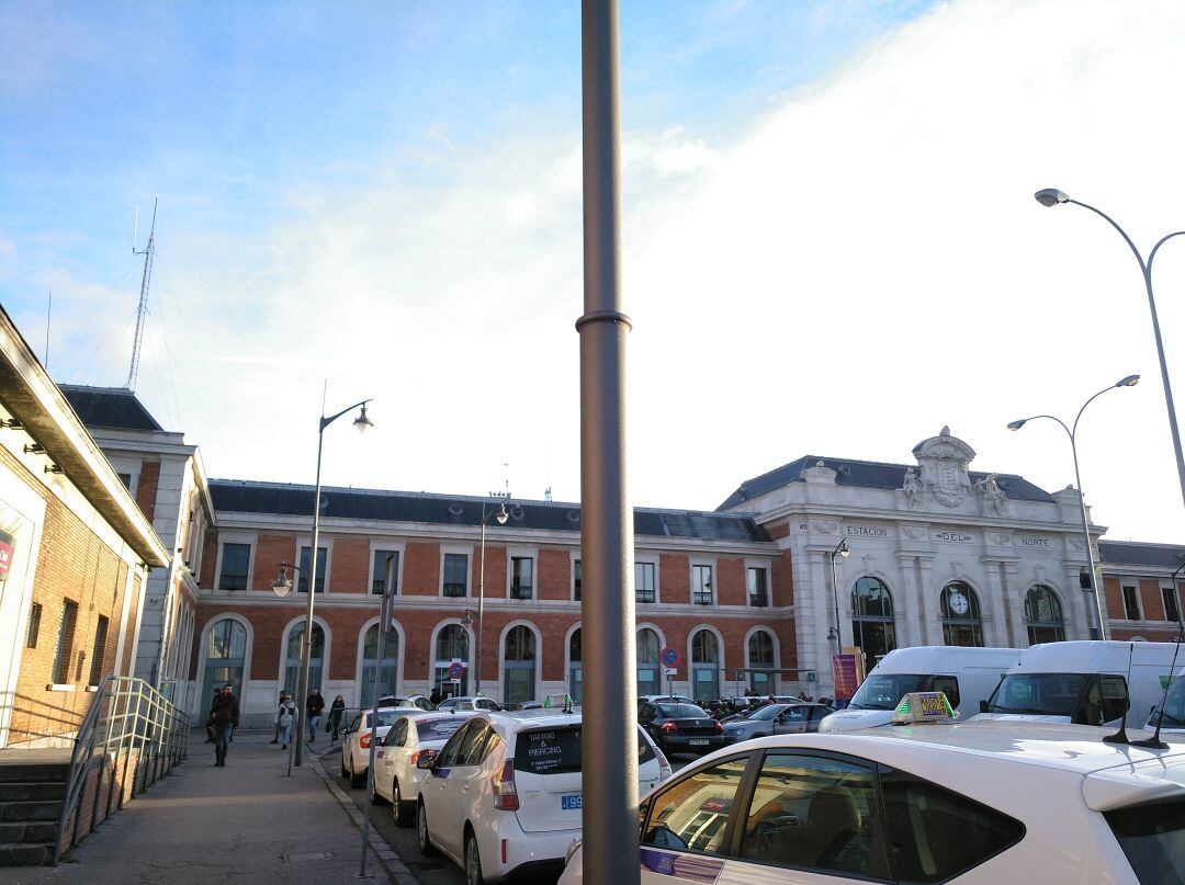 Taxis en la estación del Campo Grande, uno de los puntos de referencia para la tarifa plana
