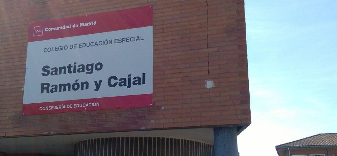 Fachada del Colegio Santiago Ramón y Cajal en Getafe