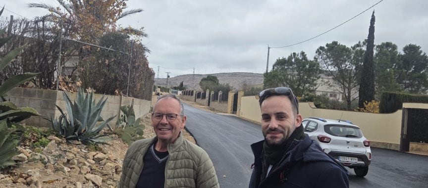 Fco José Castelló inspeccionando los trabajos