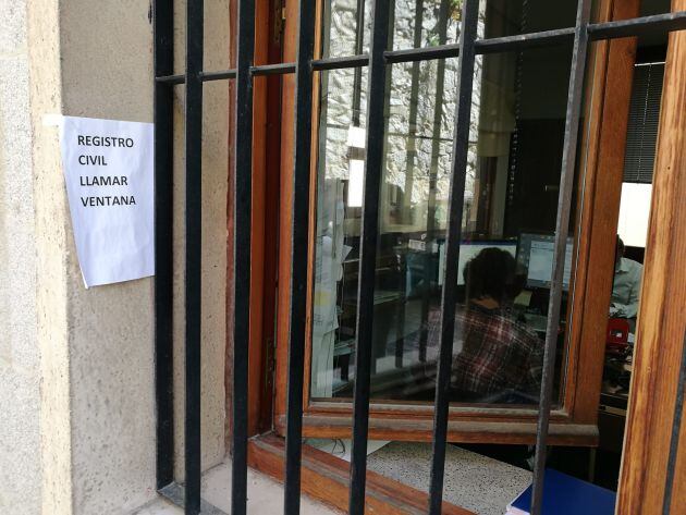 Los trámites en el Registro Civil de Segovia se realizan desde la calle