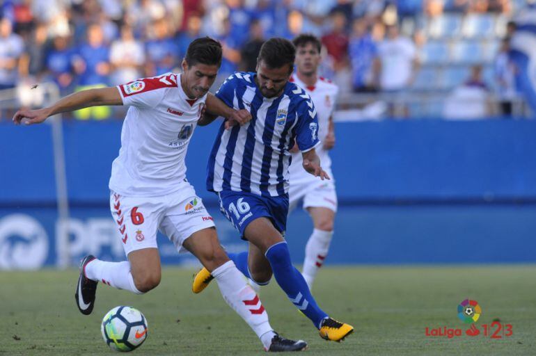 Yeray, en una acción en el choque de ida en Lorca