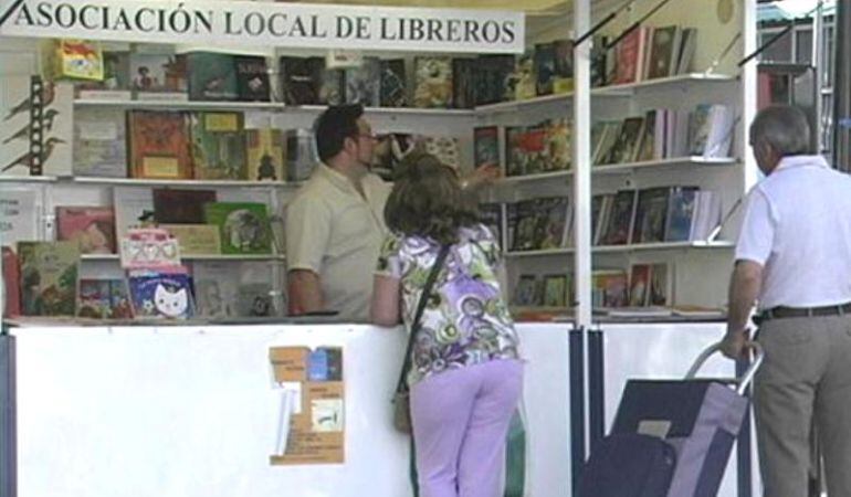 El parque de la Fuente acoge estos días la Feria del Libro de Fuenlabrada