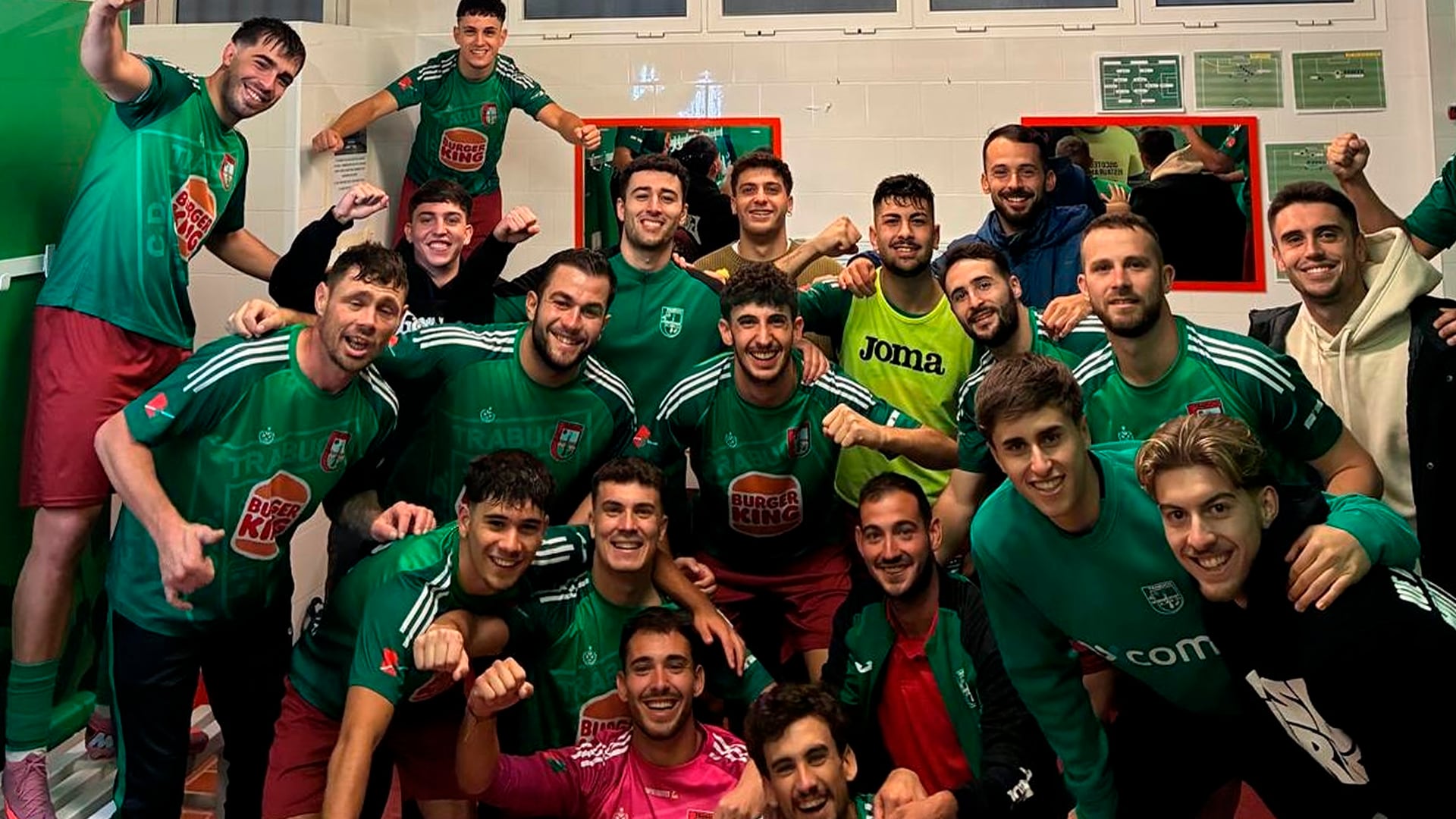 El CD Trabuco celebra la victoria frente al Algarrobo