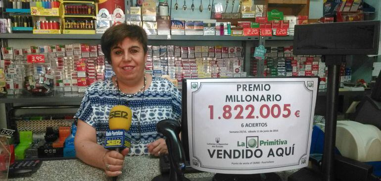 Mari Carmen Sánchez, dueña del despacho receptor de lotería dónde se selló el boleto premiado