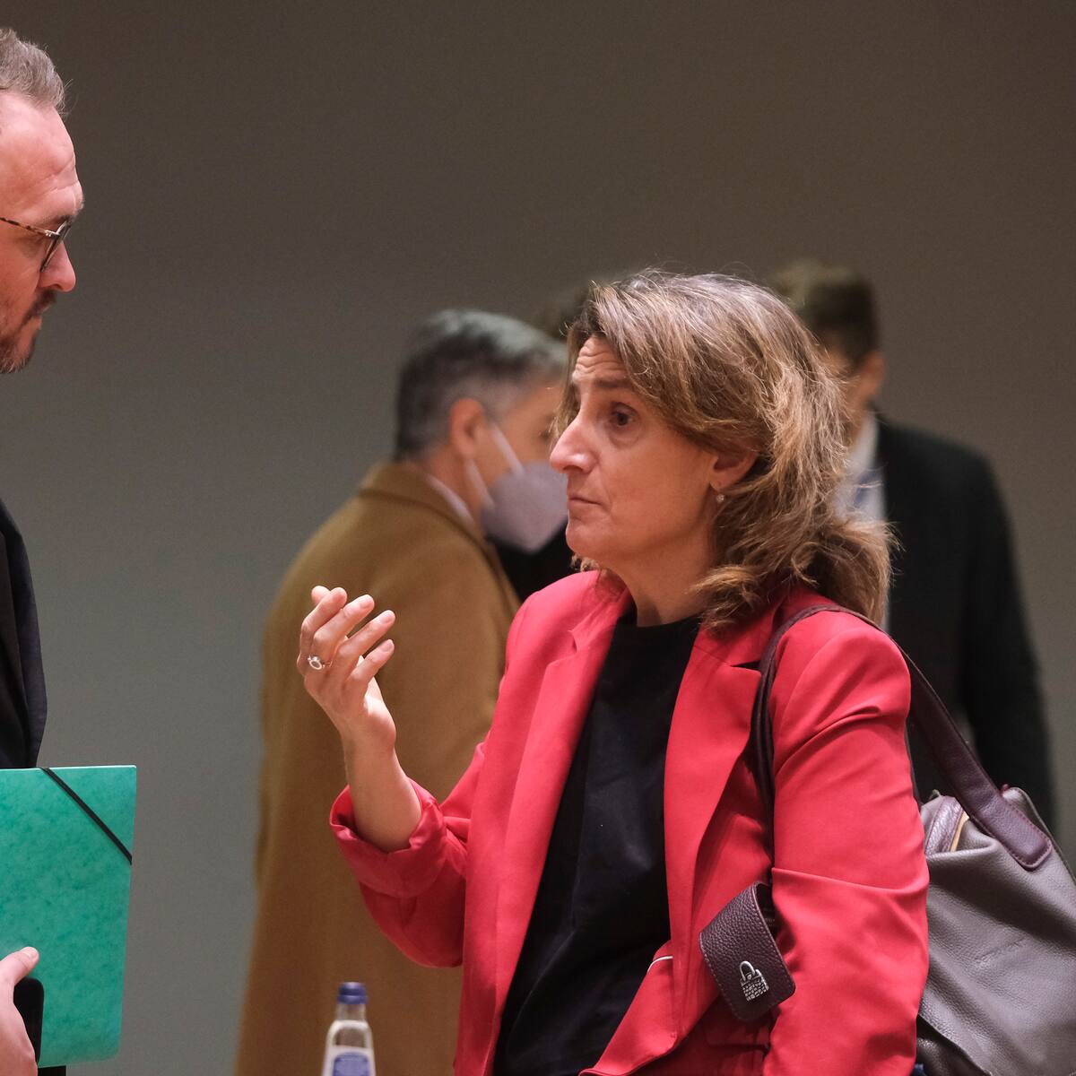 El Gobierno renuncia a limitar el precio mayorista de la luz a 180 euros