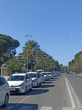 Caravana de Taxi por el centro de Jerez