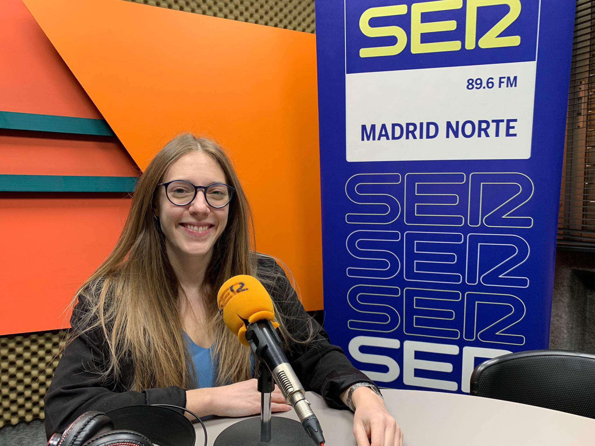 Silvia Lucena, portavoz PSOE Tres Cantos en los estudios de SER Madrid Norte