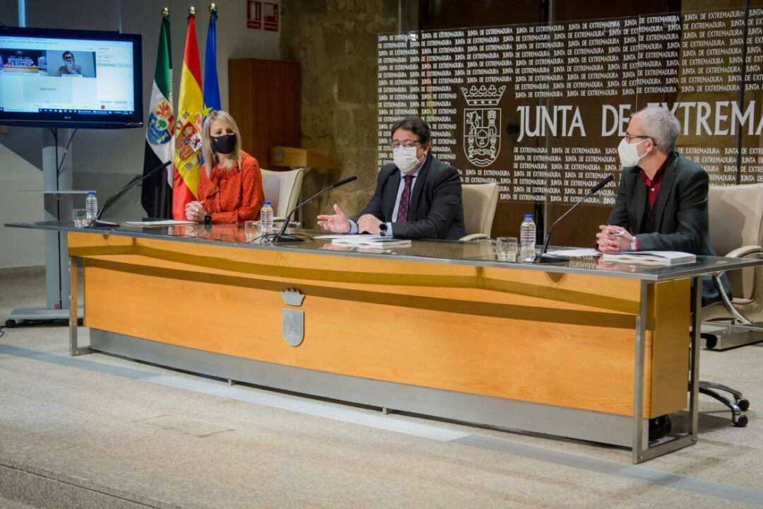 Presentación del I Plan Intergeneracional de Extemadura JUNTA DE EXTREMADURA