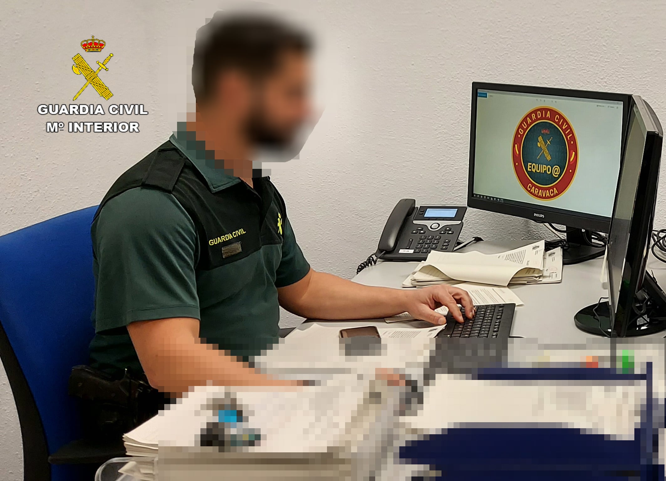 Un agente de la Guardia Civil de Murcia