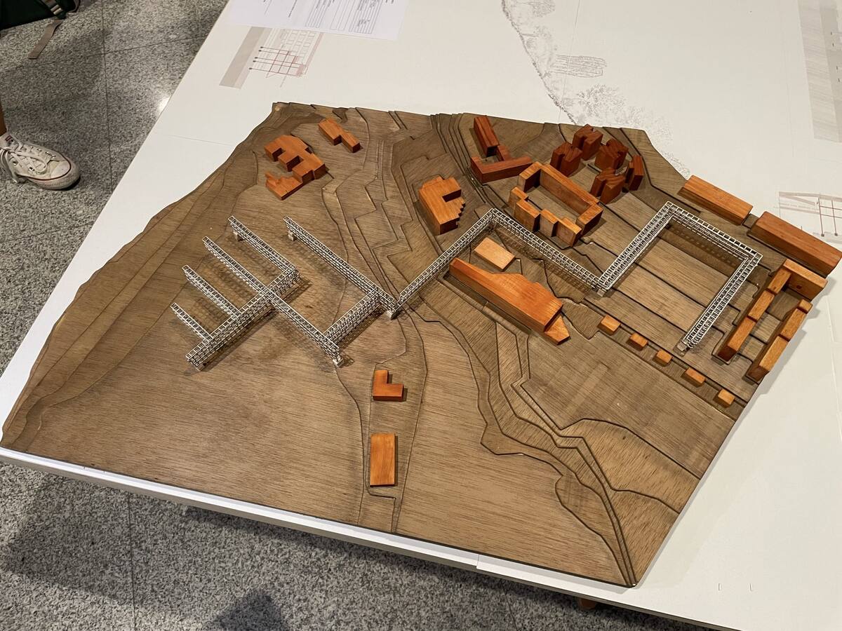 "Saldría más barato que la UCLM hiciera el nuevo edificio de la Guardia Civil"