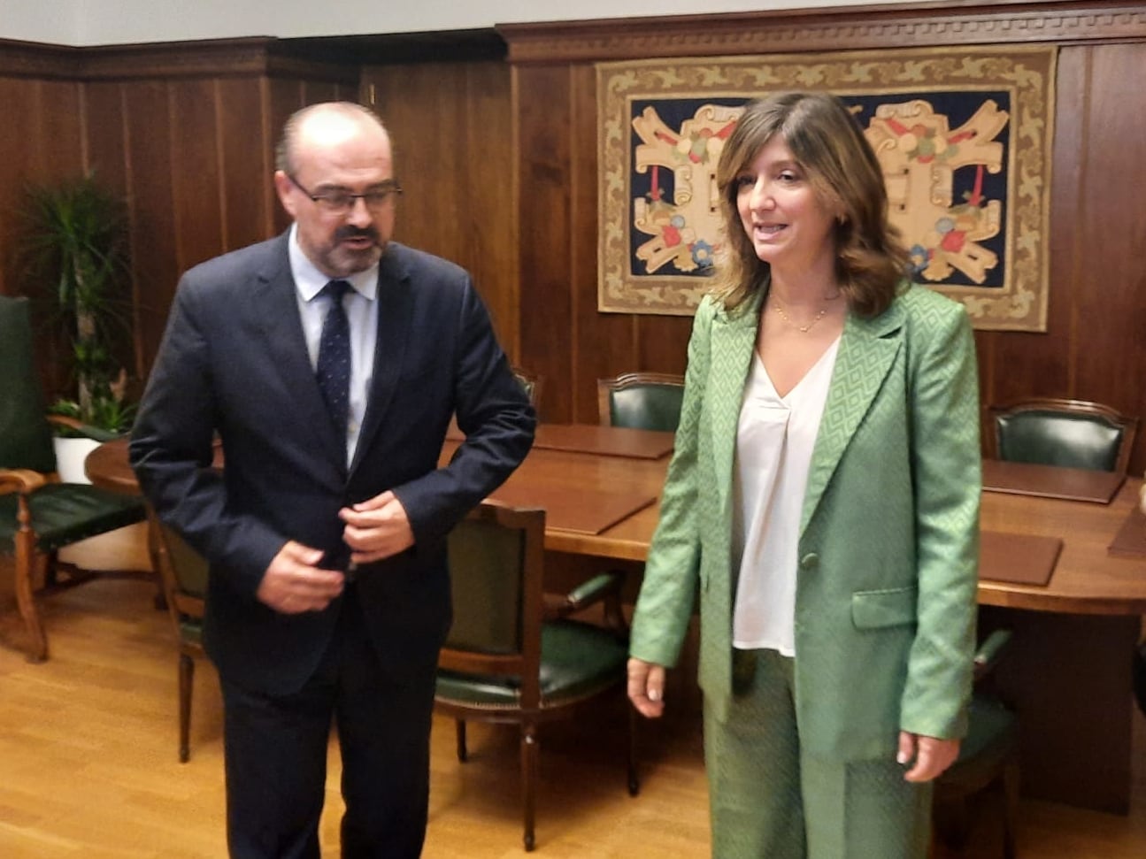 La Rectora, Nuria González con el alcalde de Ponferrada, Marco Morala