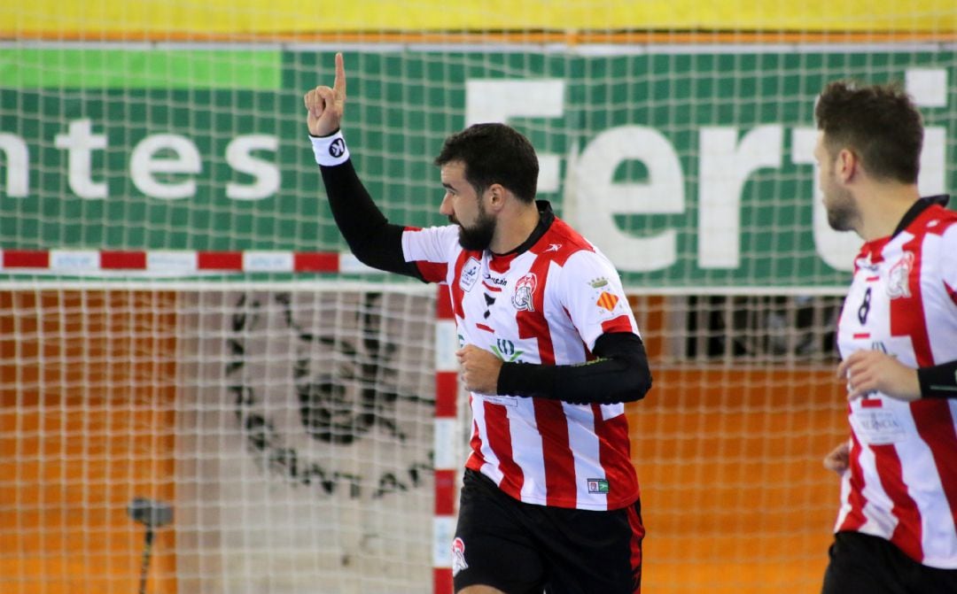 El jugador valenciano, Miguel Miralles, durante su reciente etapa en las filas de Puerto Sagunto