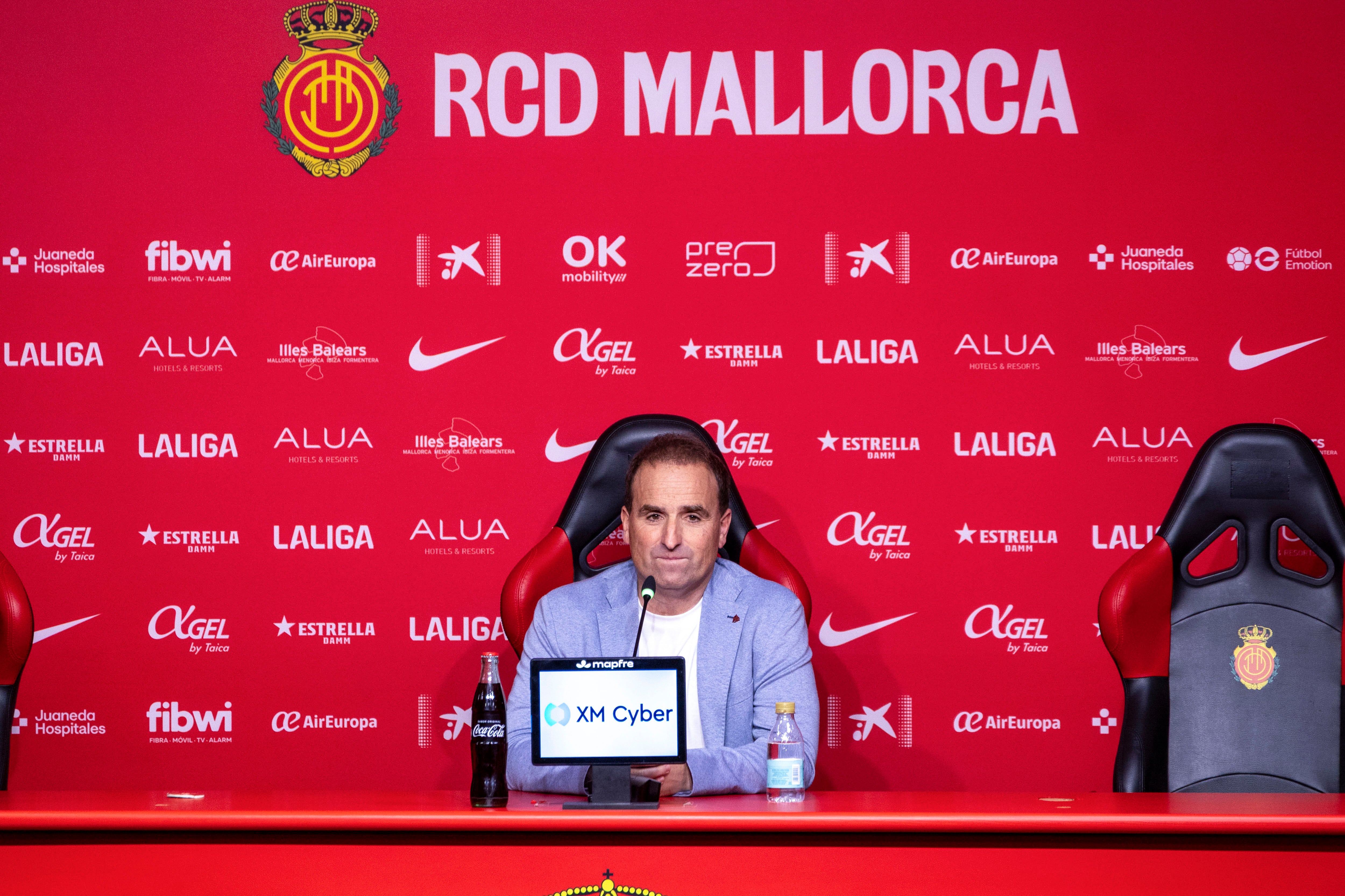 PALMA DE MALLORCA (ESPAÑA), 24/02/2026.- El exentrenador del RCD Mallorca, Jagoba Arrasate durante la rueda de prensa de despedia este martes en Palma de Mallorca. EFE/ Cati Cladera