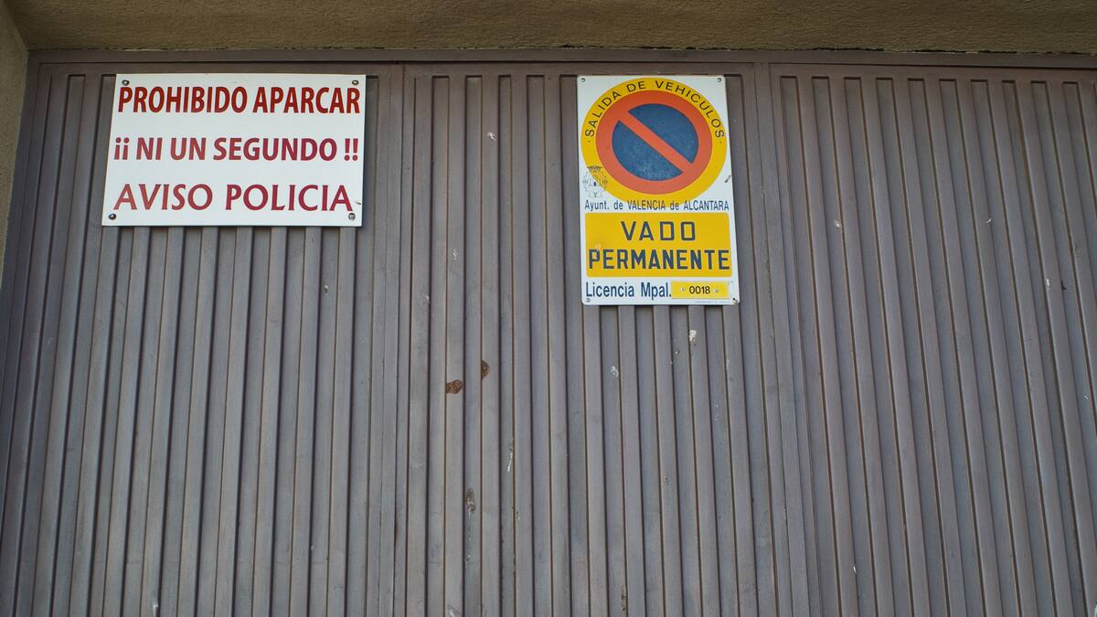 La FELIB aplaude la posibilidad de que los propietarios aparquen delante de los vados