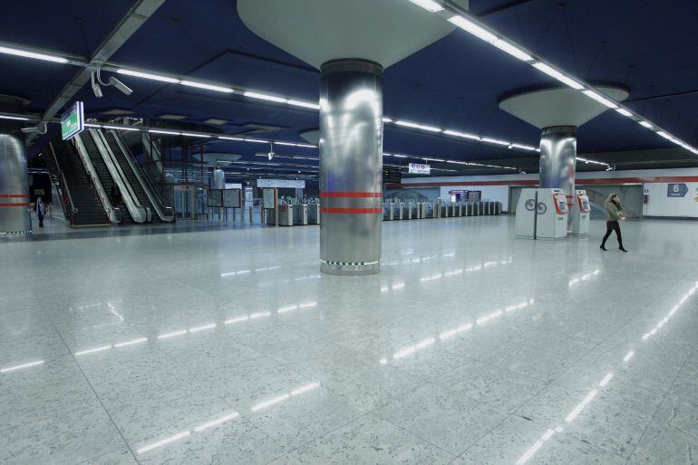 Aspecto de la estación de metro de Nuevos Ministerios en Madrid. EFE/Archivo