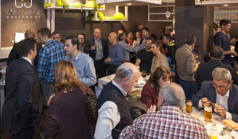 La nueva propuesta gastronómica de Fuenlabrada, L’envers Gastrobar, combina alta cocina mediterránea con platos de autor a precio accesible