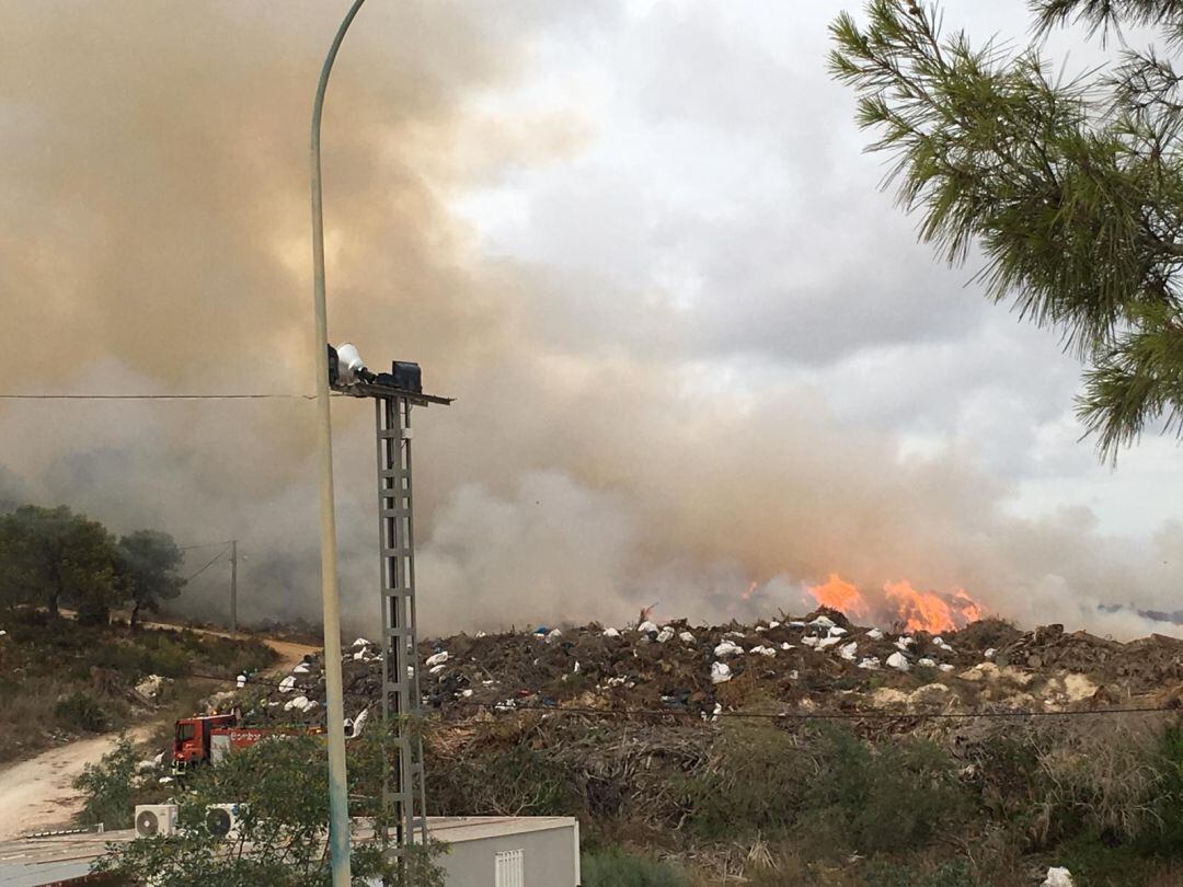 Incendio en el Ecoparque de Benissa.