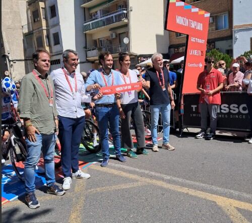 Salida de La Vuelta desde Monzón