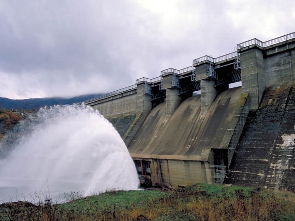 El agua de los ríos no se tira al mar: el bulo que reaparece tras las lluvias históricas