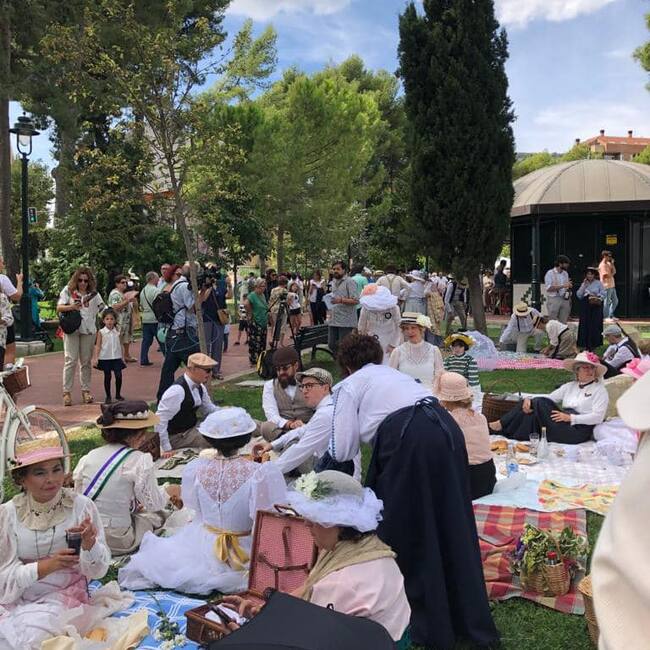 Pinic de la Fira Modernista en Alcoy