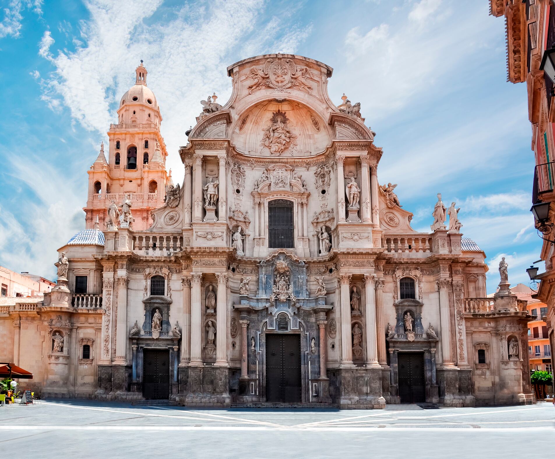 Imagen de la Catedral de Murcia donde saldrán las imágenes religiosas que conforman la magna e histórica procesión.
