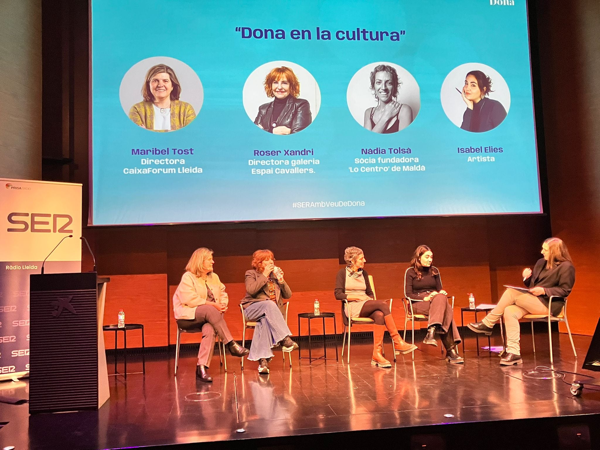 La dona en el món de la cultura en l&#039;entorn rural. Debat de l&#039;Amb Veu de Dona 2025 de Ràdio Lleida. Amb Maribel Tost, Roser Xandri, Nàdia Tolsà i Isabel Elies.