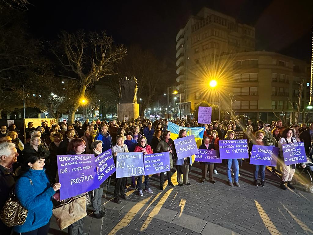 Manifestación 8M 2023 Monzón (Huesca)