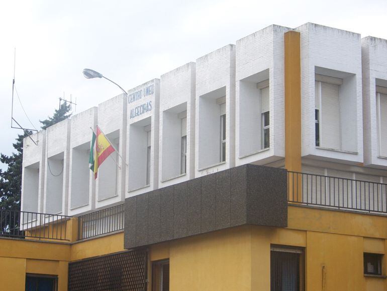 Fachada de la UNED en Algeciras.