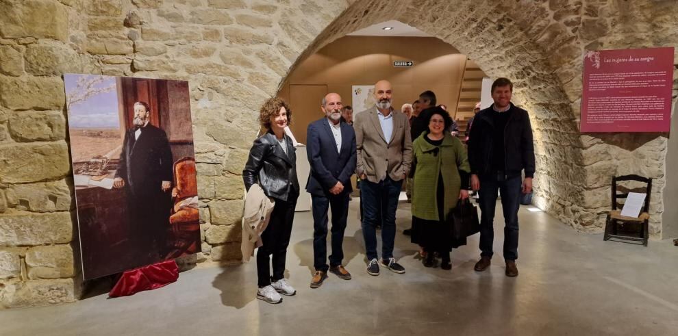 Momento de la inauguración de la exposición sobre las mujeres de Costa