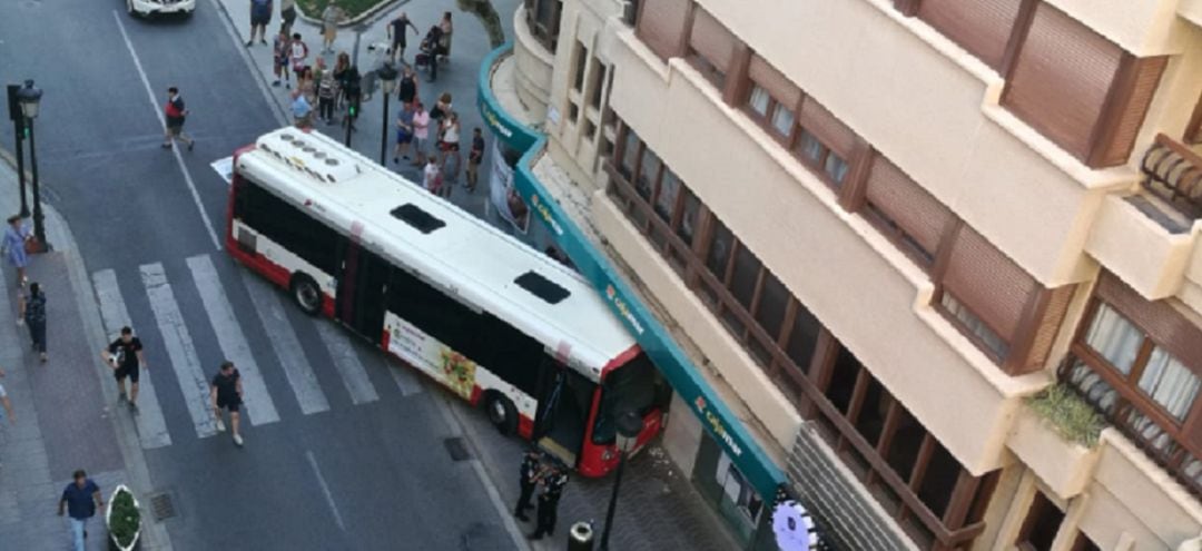 Imagen del autobús accidentado