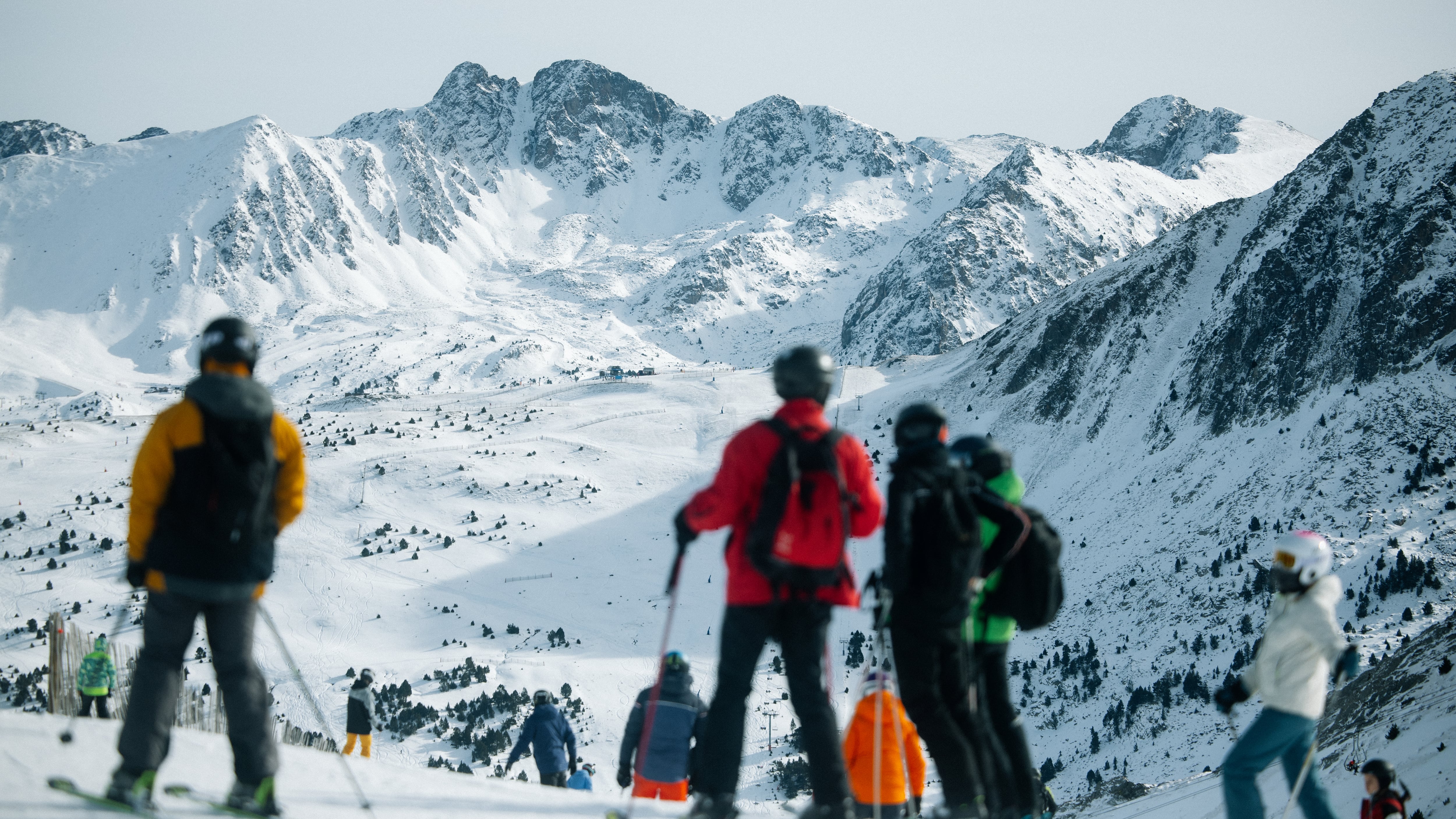 Esquiadors al domini de Grandvalira durant el passat diumenge, dia de major afluència a les estacions d'aquest pont de la Puríssima