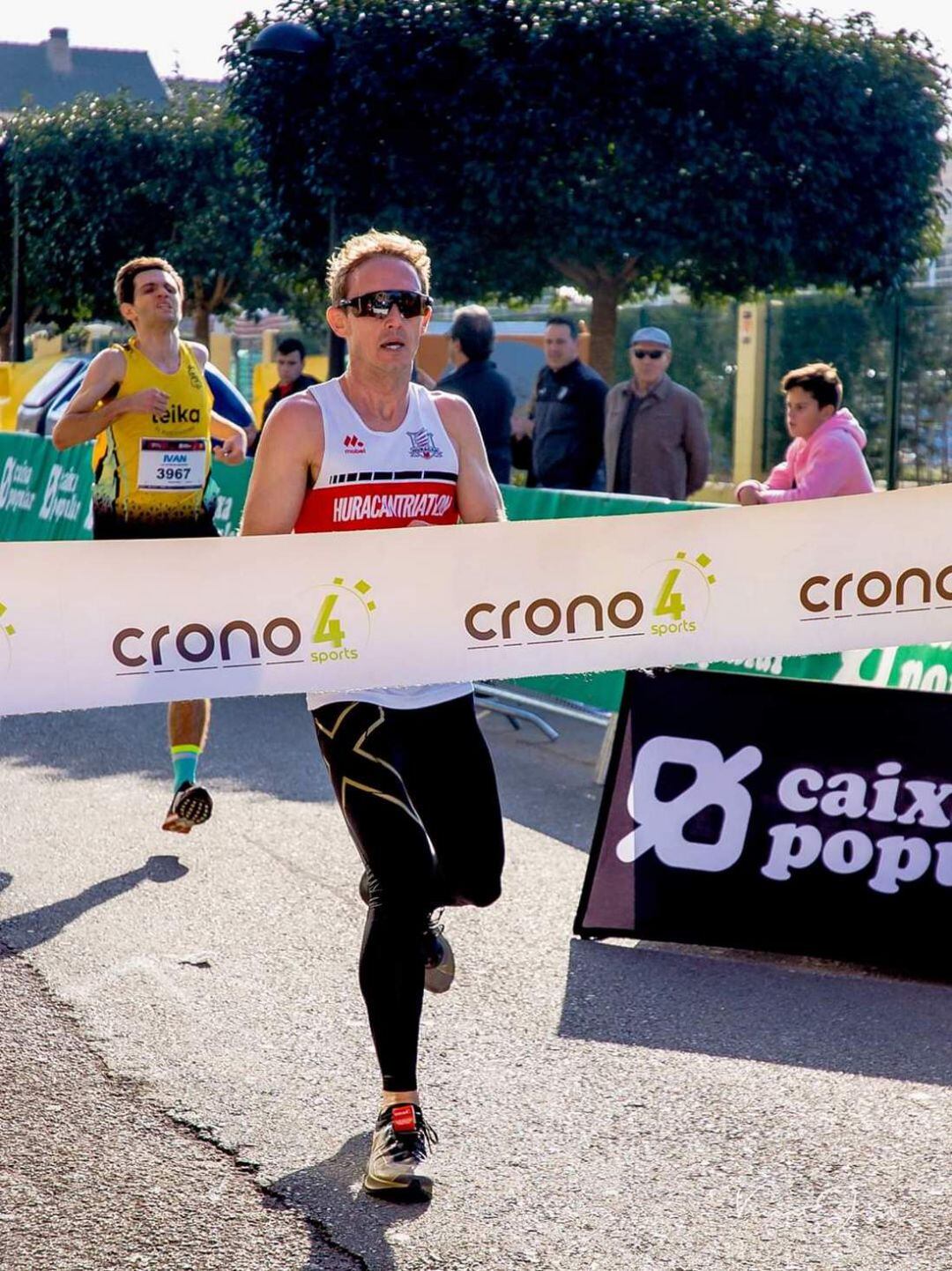 Tanner cruza la meta de Benirredrà